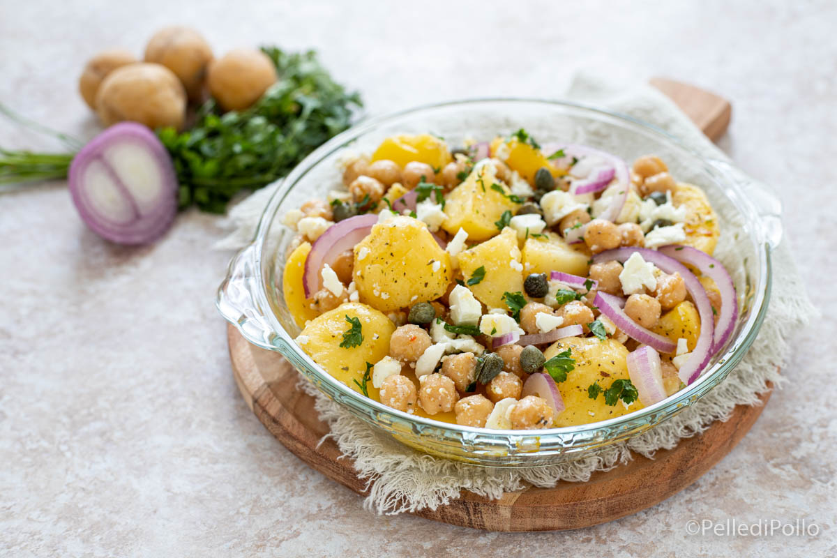 Insalata di ceci con patate e feta