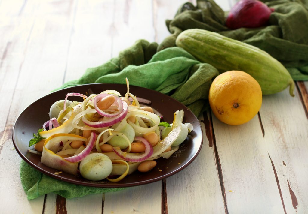 Insalata di fagioli cetrioli e frozen yogurt