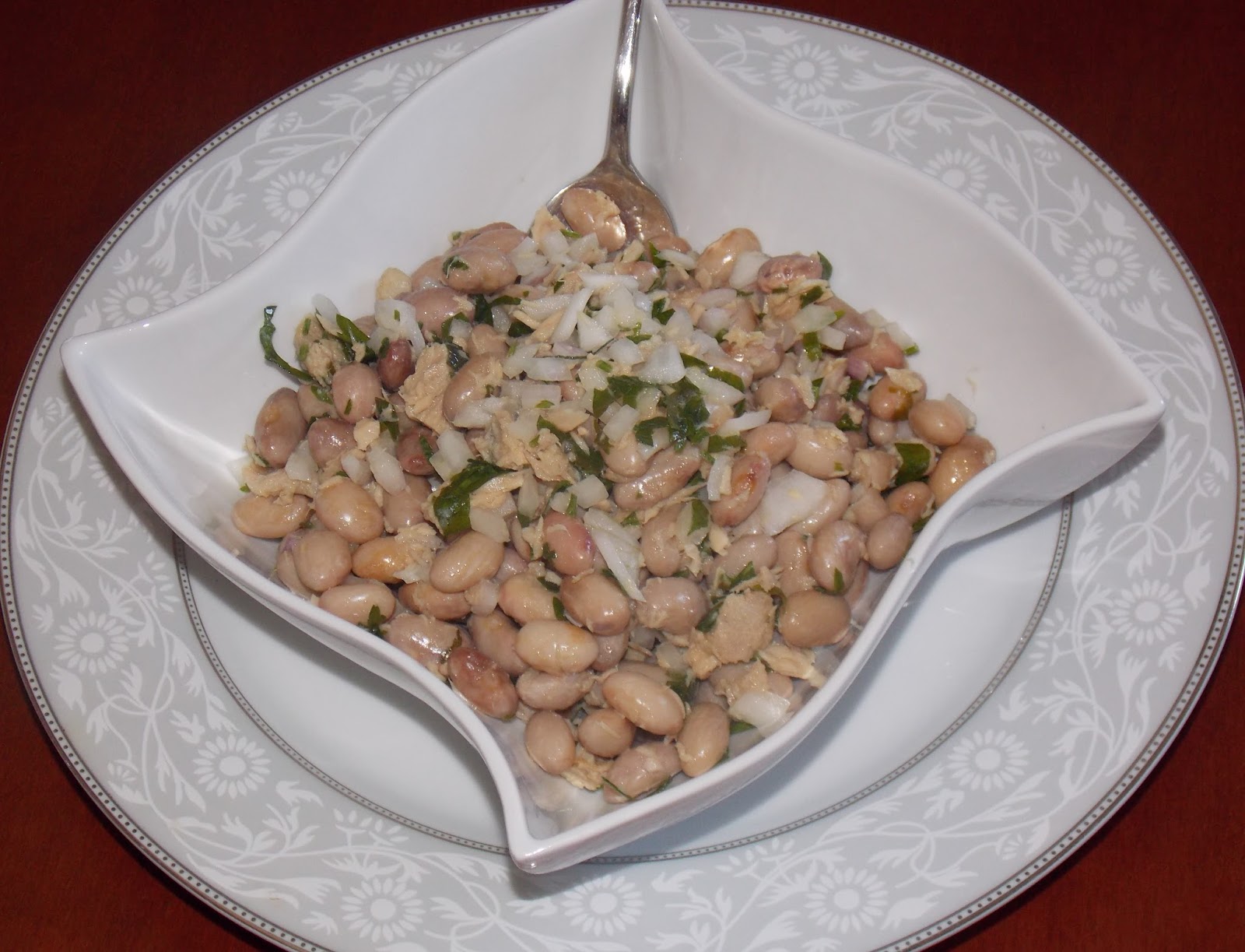 Insalata di fagioli e tonno