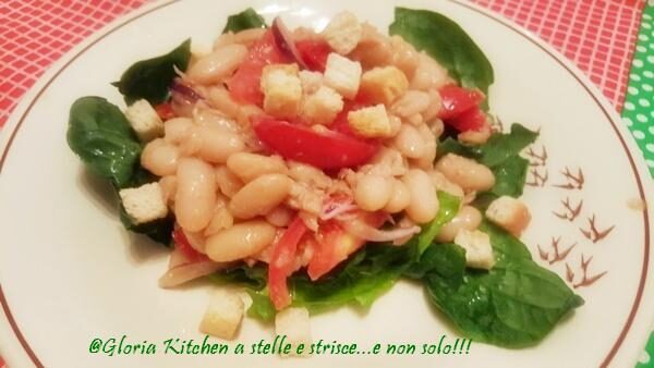 Insalata di fagioli e tonno su letto di spinaci di gloria kitchenusa