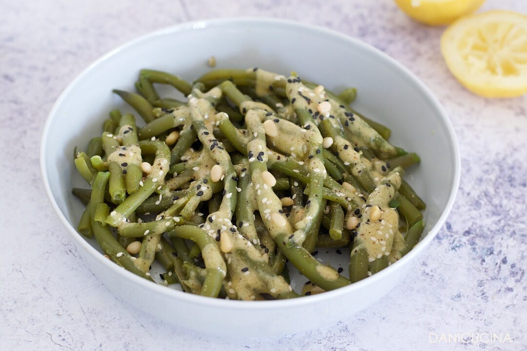 Insalata di fagiolini con dressing alla senape