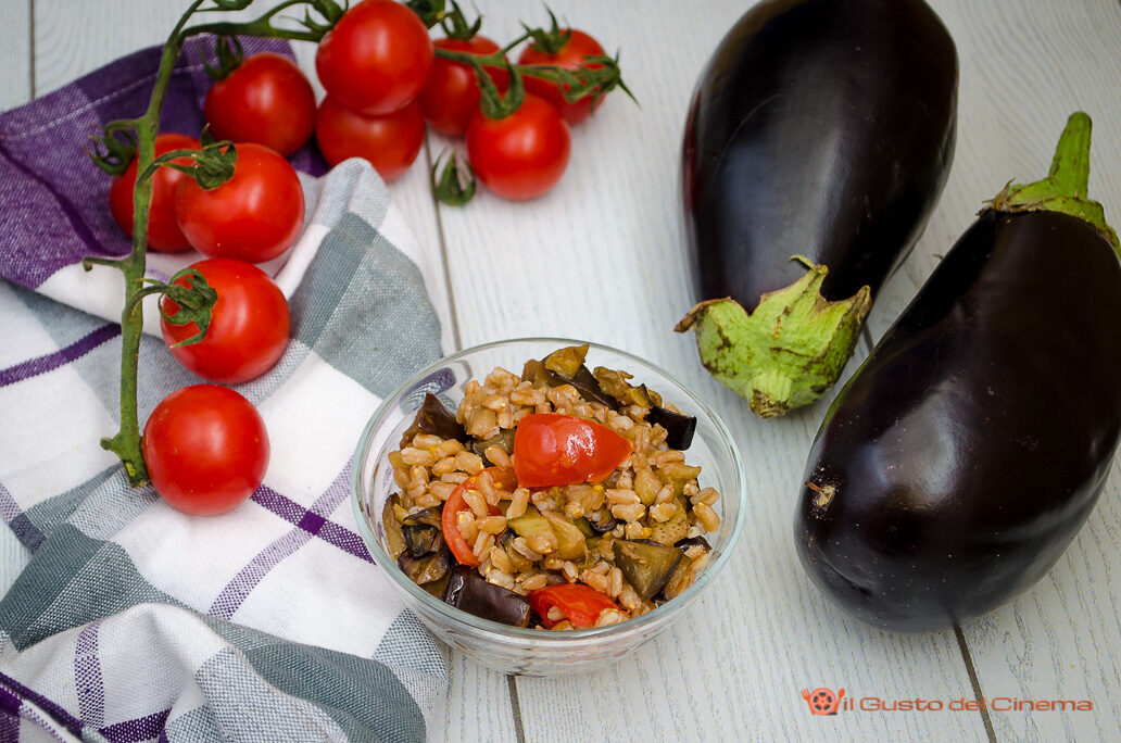 Insalata di farro con melanzane e pomodorini