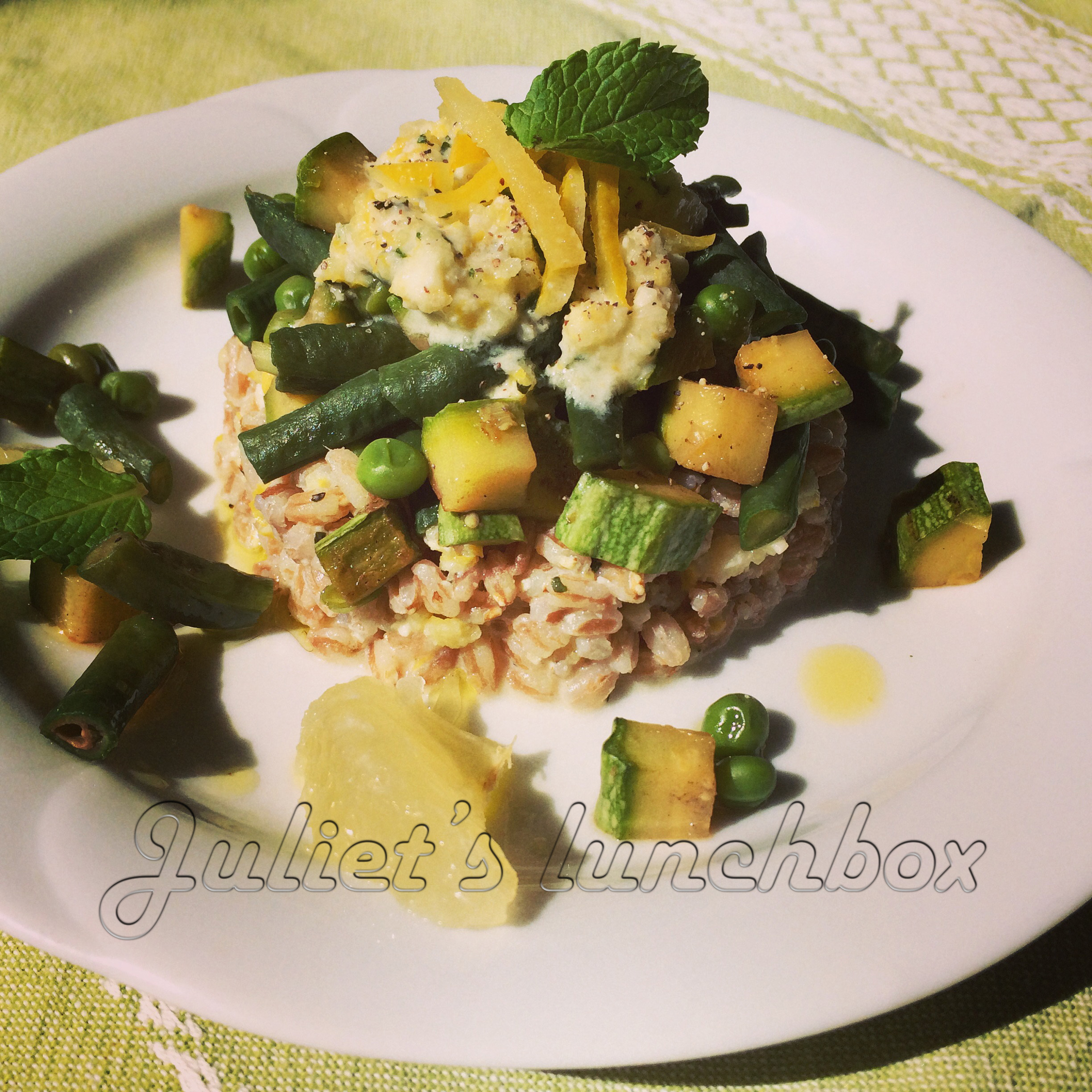 "INSALATA DI FARRO CON PESTO DI LIMONI E VERDURE"-"LEMON PESTO SPELT SALAD WITH GREEN VEGETABLES"