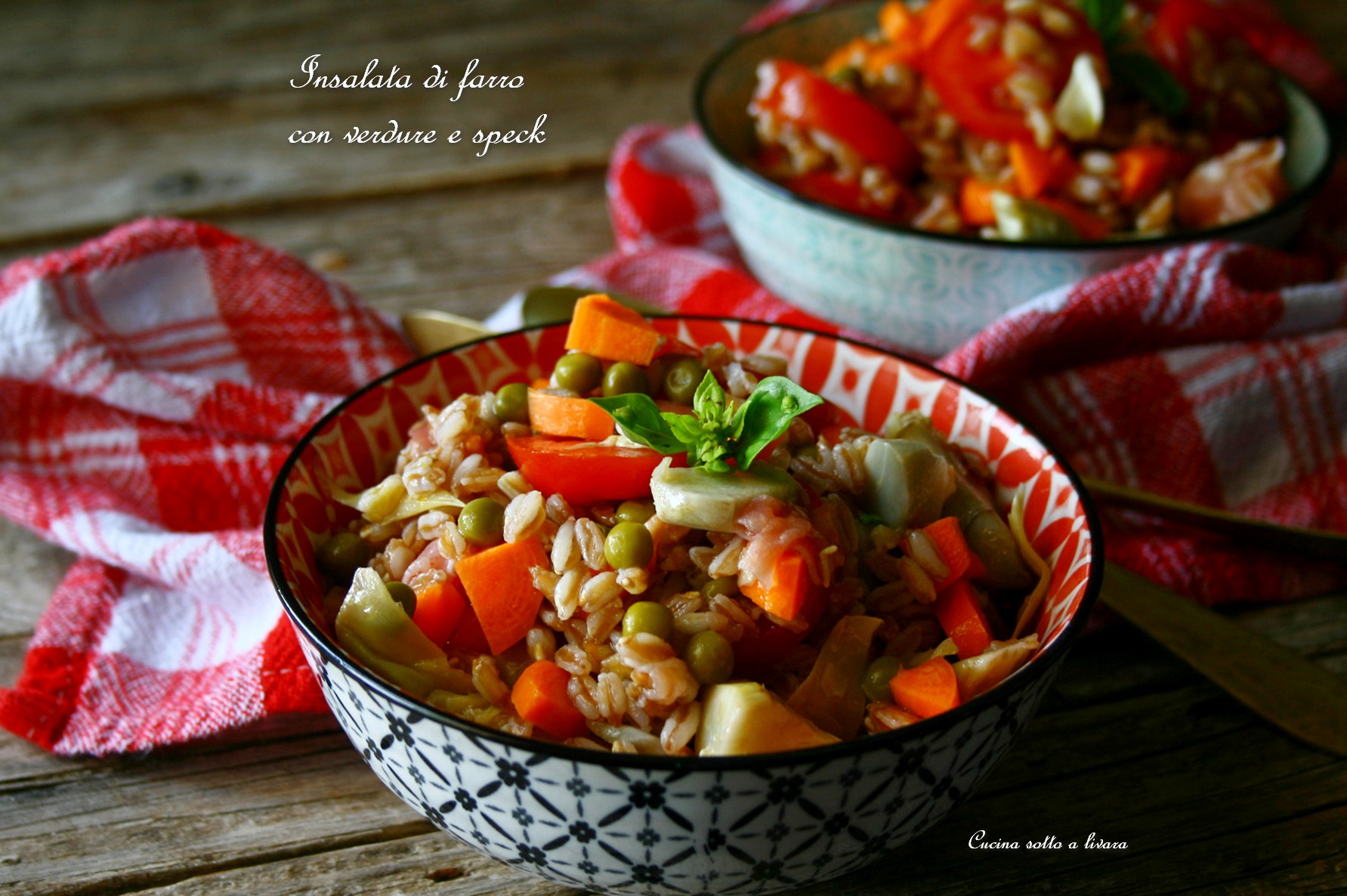 Insalata di farro con speck e verdure