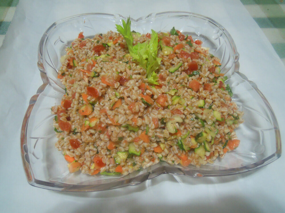 Insalata di farro vegetariana
