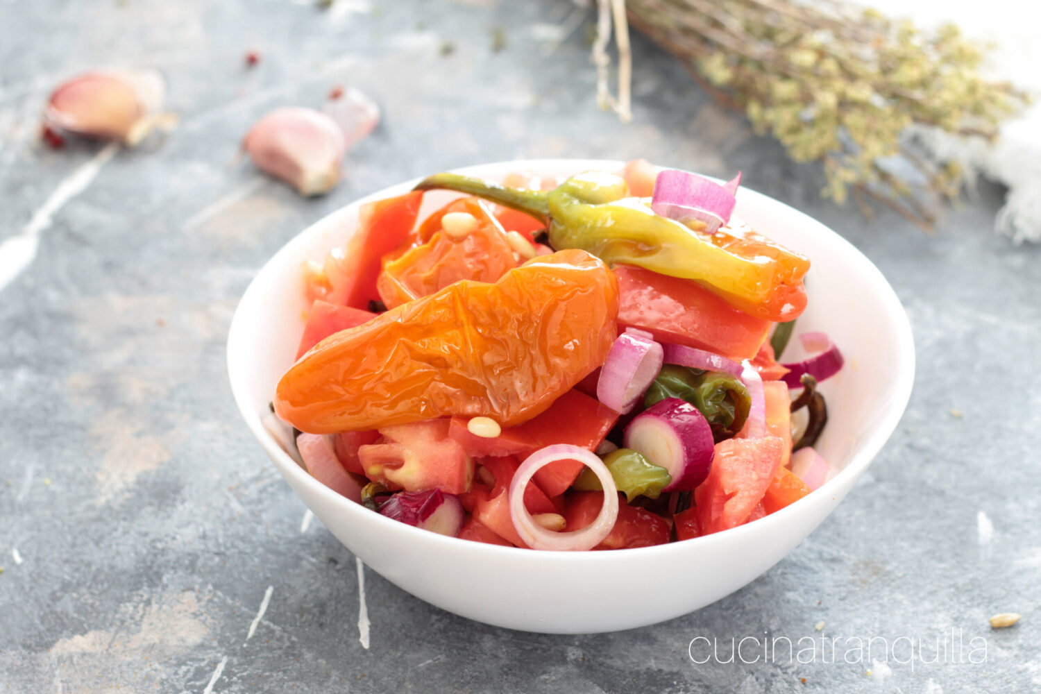 Insalata di friggitelli e pomodori