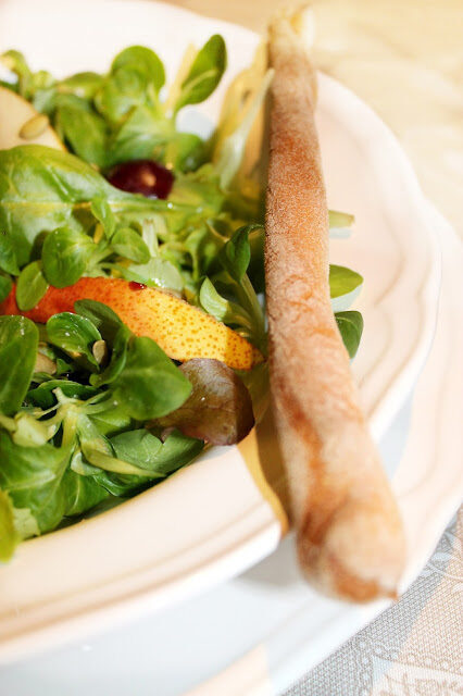 Insalata di frutti e piccole verdure
