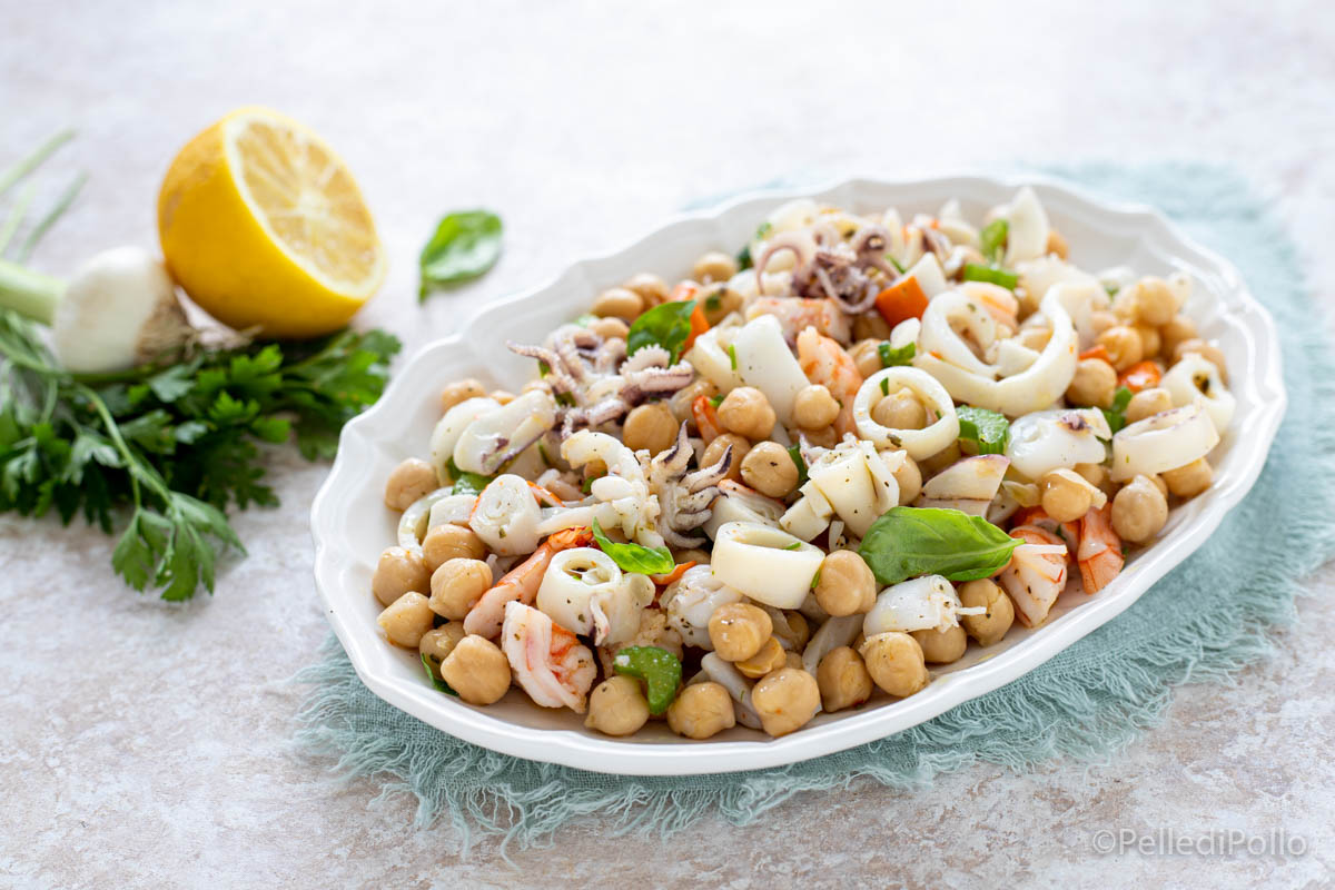 Insalata di mare con ceci