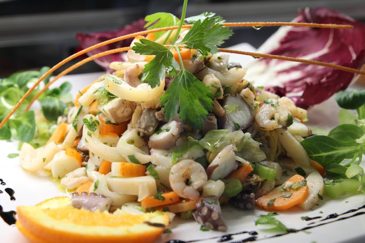 Insalata di mare: ricetta veloce e gustosa