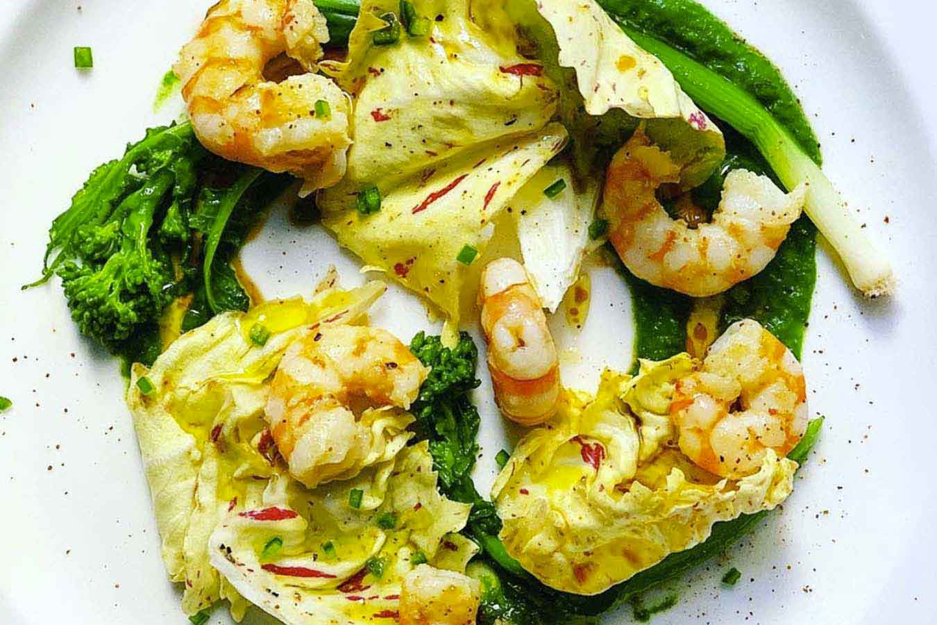 Insalata di mazzancolle, cime di rapa e radicchio