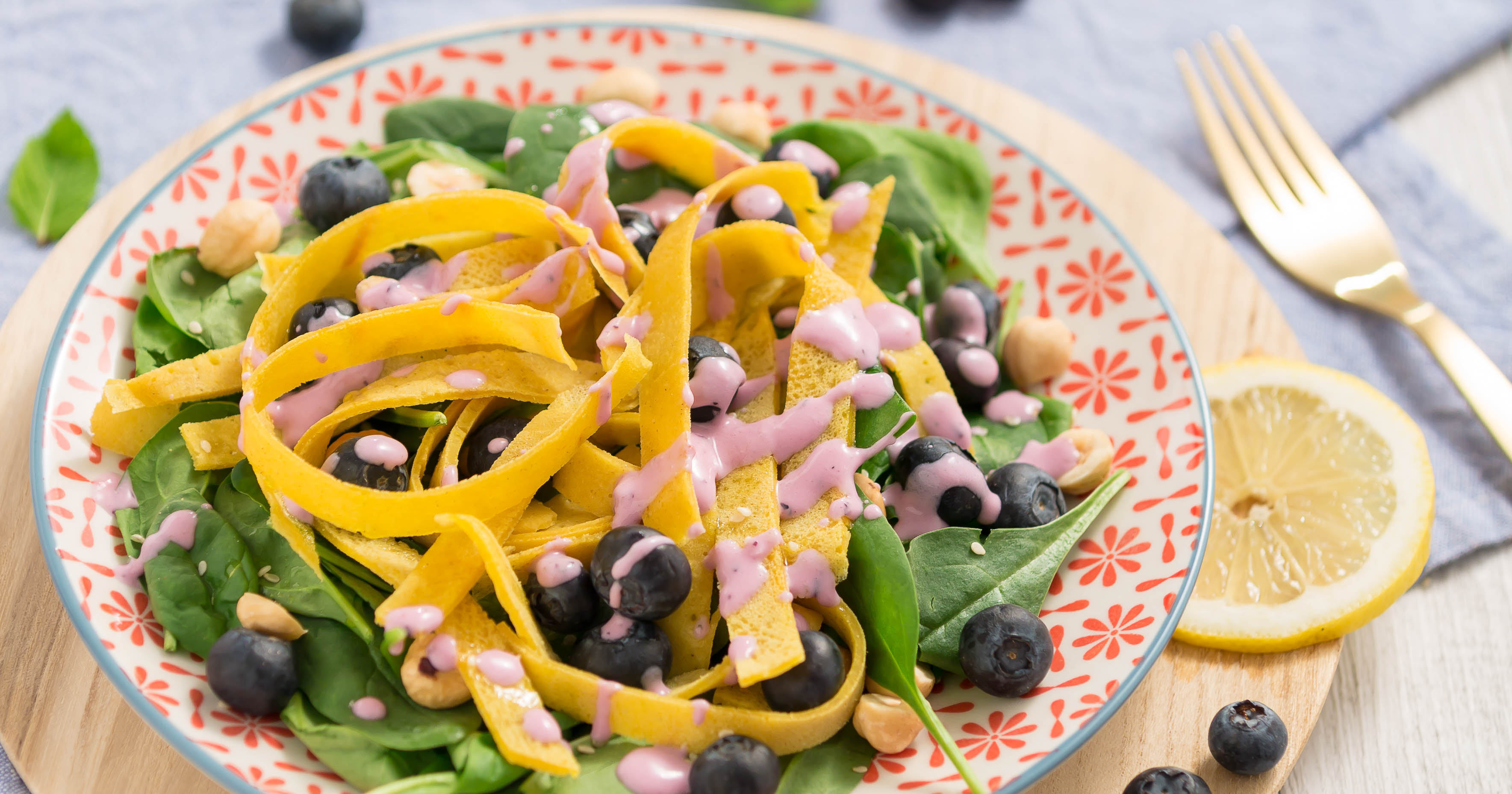 Insalata di mirtilli + tagliatelle di crepes senza uova v+gf