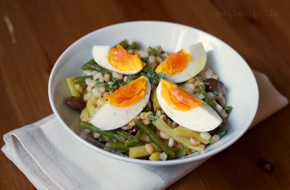 Insalata di orzo con fagiolini e mentuccia