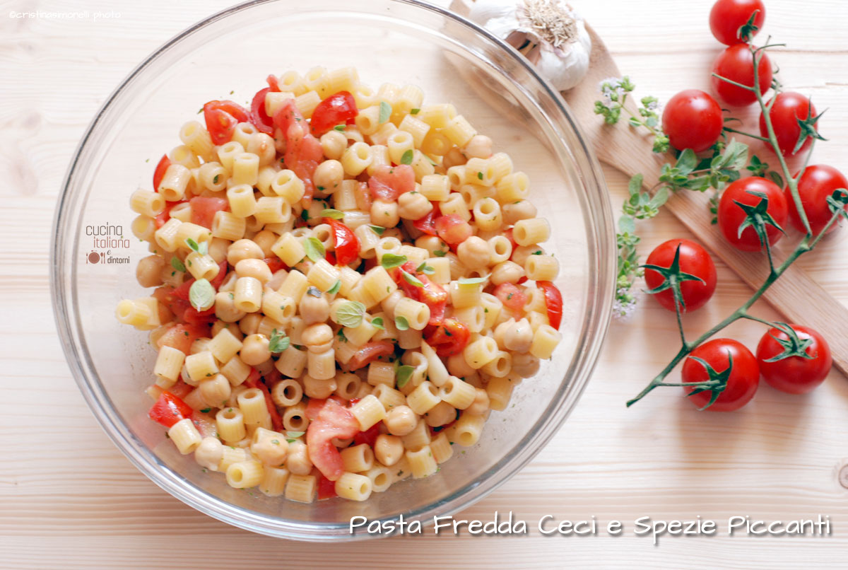 Insalata di pasta ai ceci e spezie piccanti