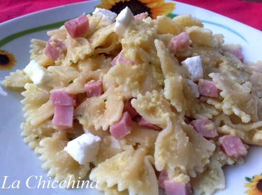 Insalata di pasta con crema di carciofi