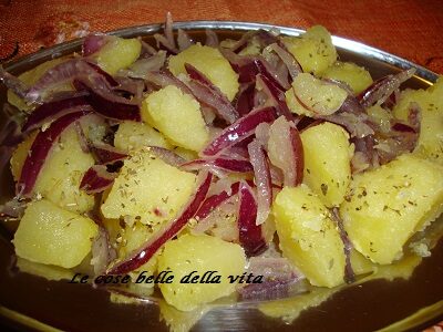 Insalata di patate e cipolle