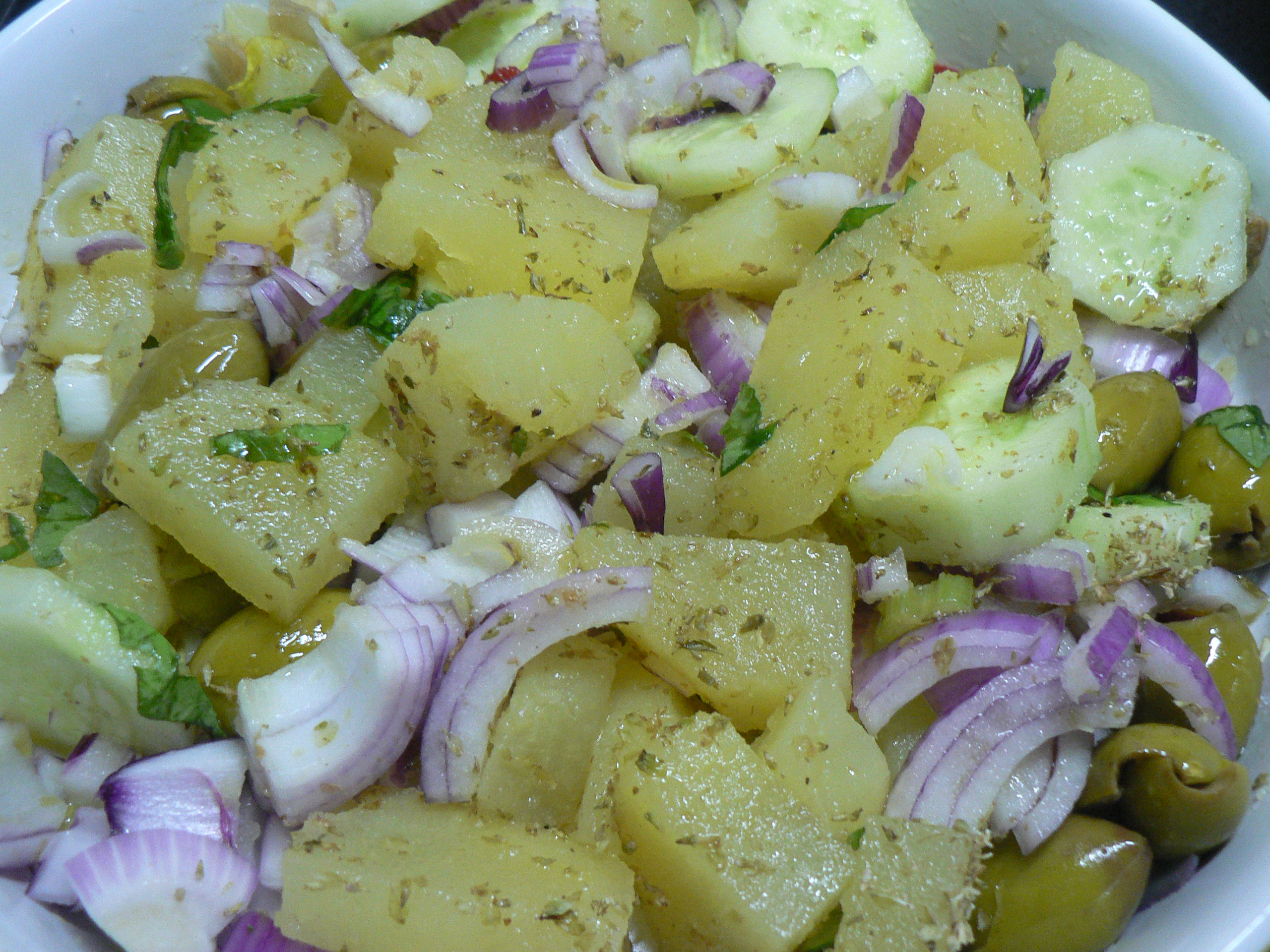 Insalata di patate estiva.