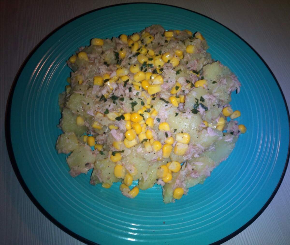 Insalata di patate tonno e mais