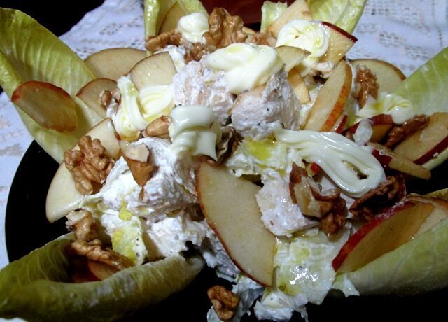 Insalata di pollo alle noci