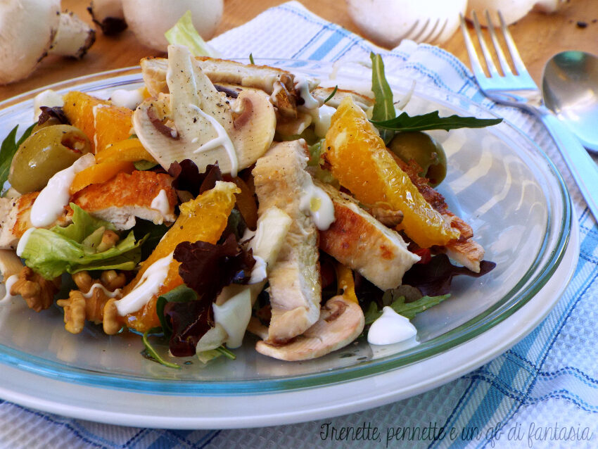 Insalata di pollo con arancia, funghi e noci