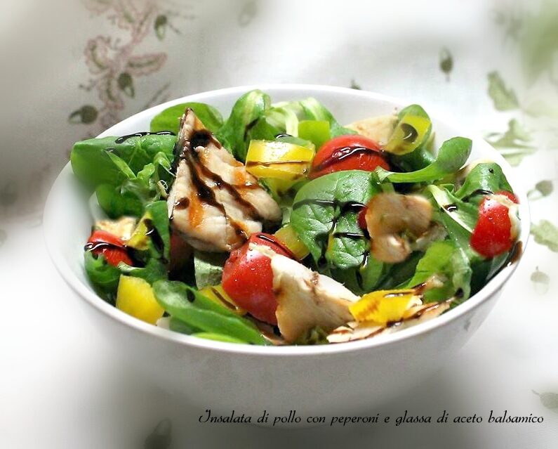 Insalata di pollo con glassa di aceto balsamico