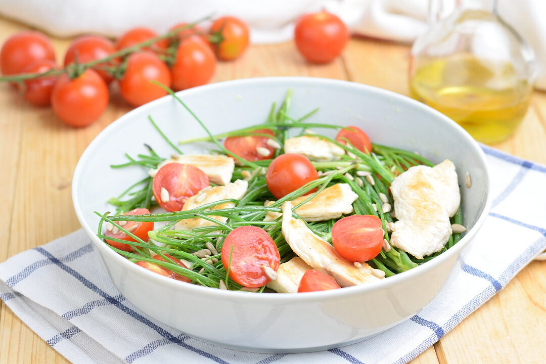 Insalata di pollo e agretti