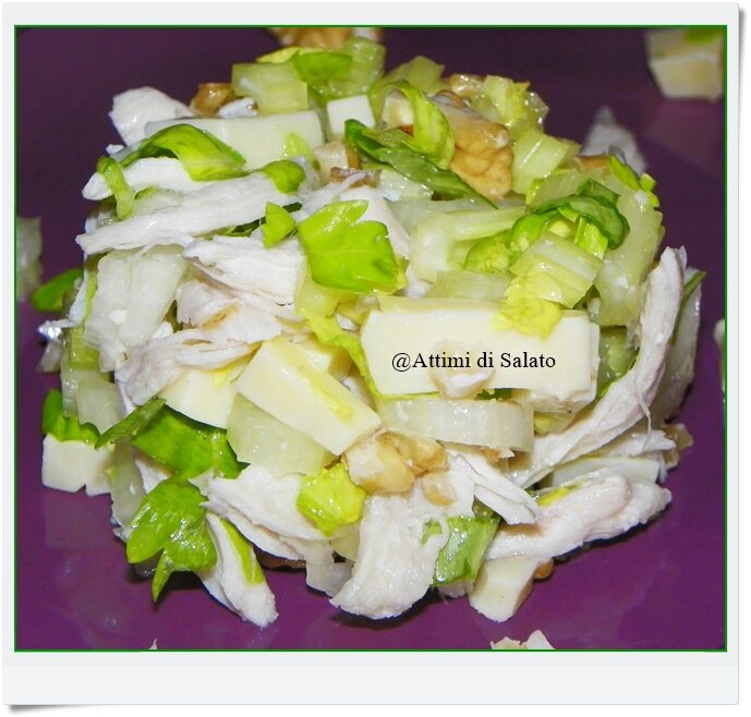 Insalata di pollo sedano e noci
