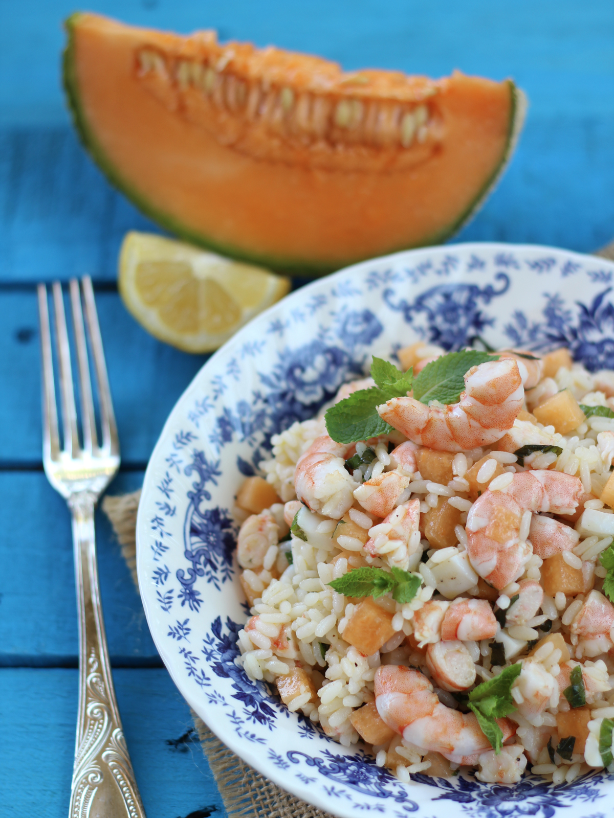 Insalata di riso con melone, menta e mazzancolle
