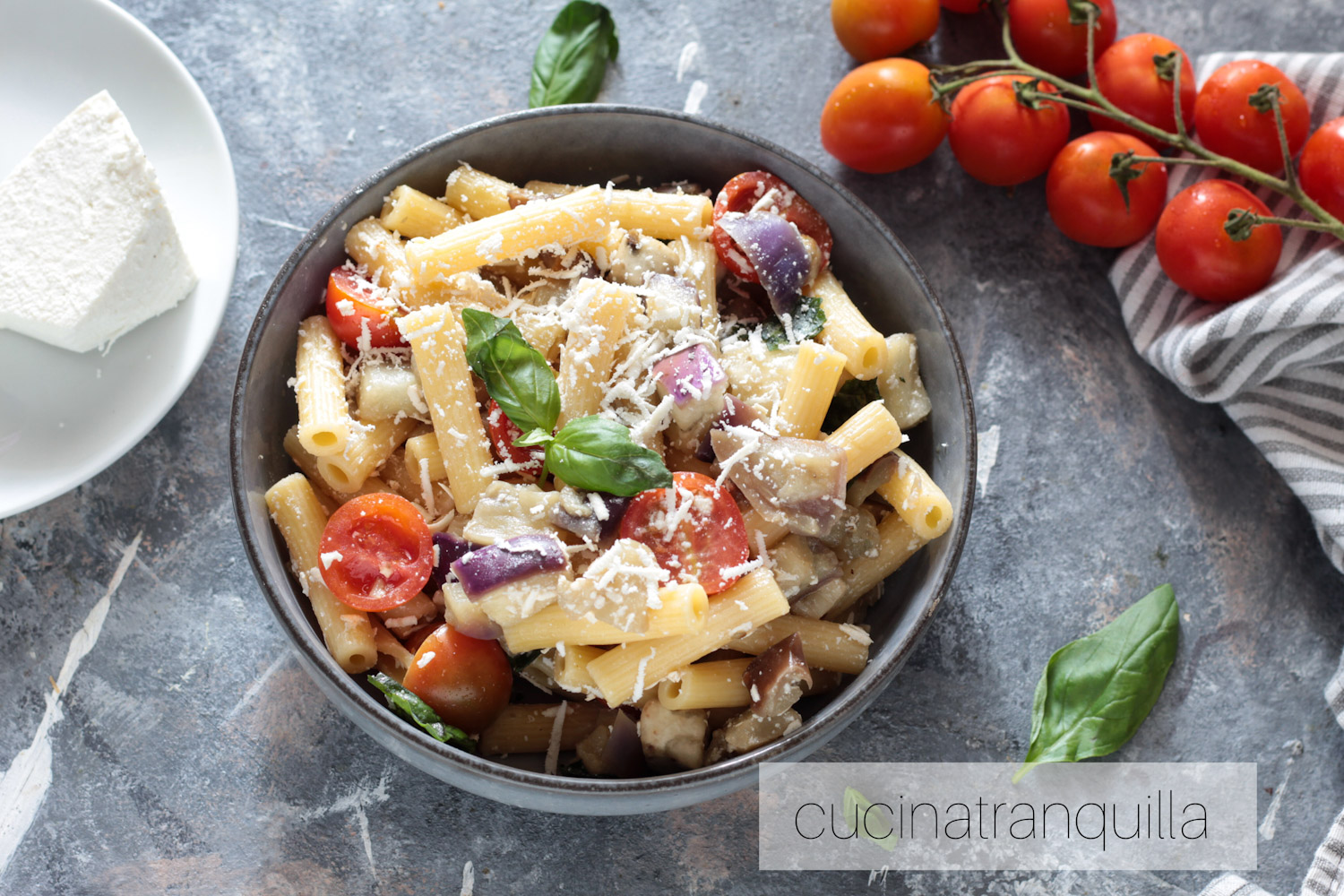 Insalata di sedani rigati con melanzane