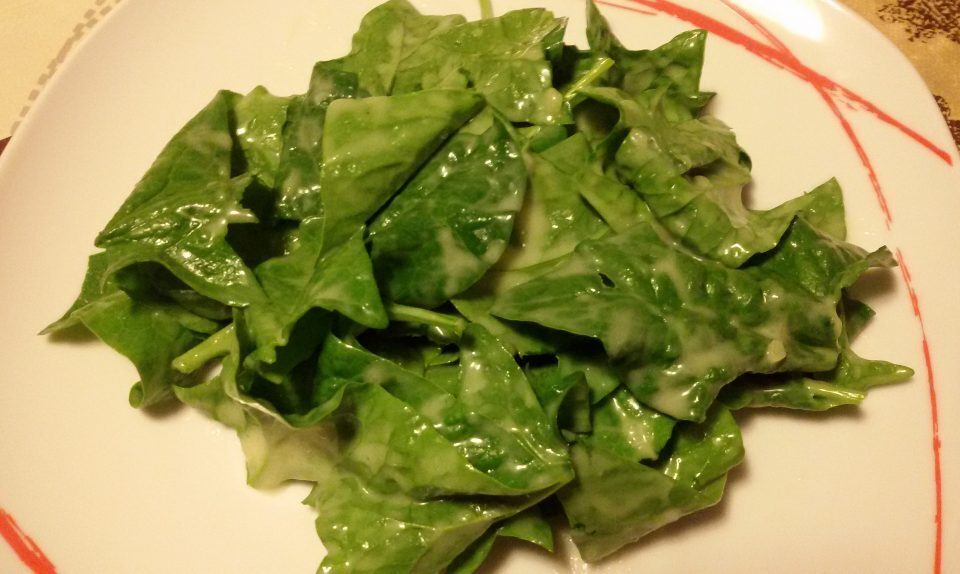 Insalata di spinaci con salsa di patate al lime