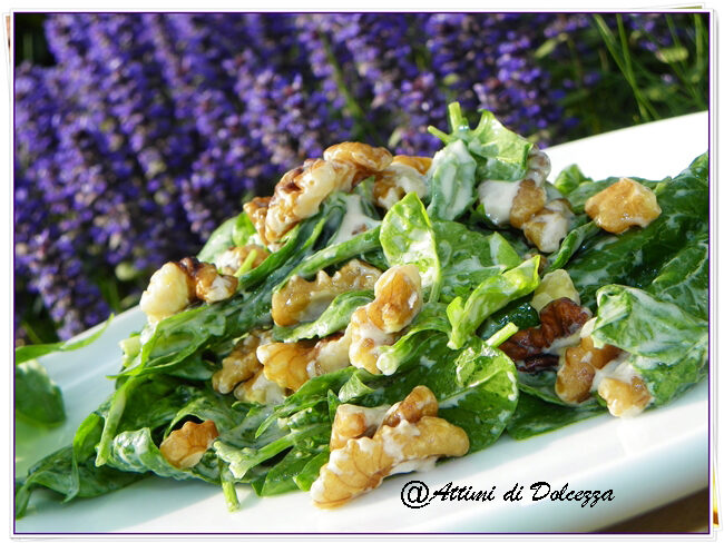 Insalata di spinaci e noci