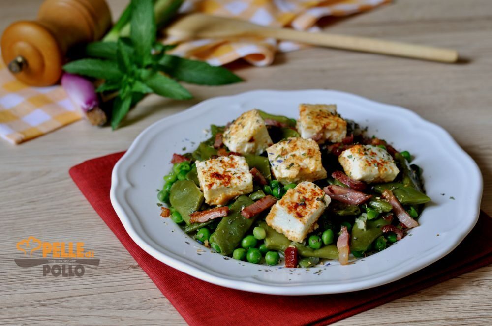 Insalata di taccole e piselli con feta