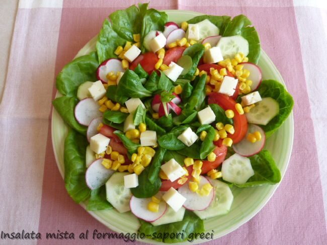 Insalata mista al formaggio