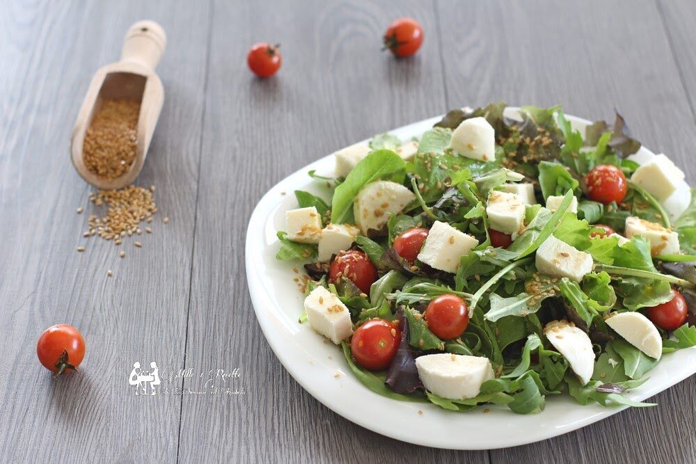 Insalata ricca con semi di lino