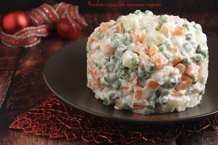 Insalata russa con maionese vegana