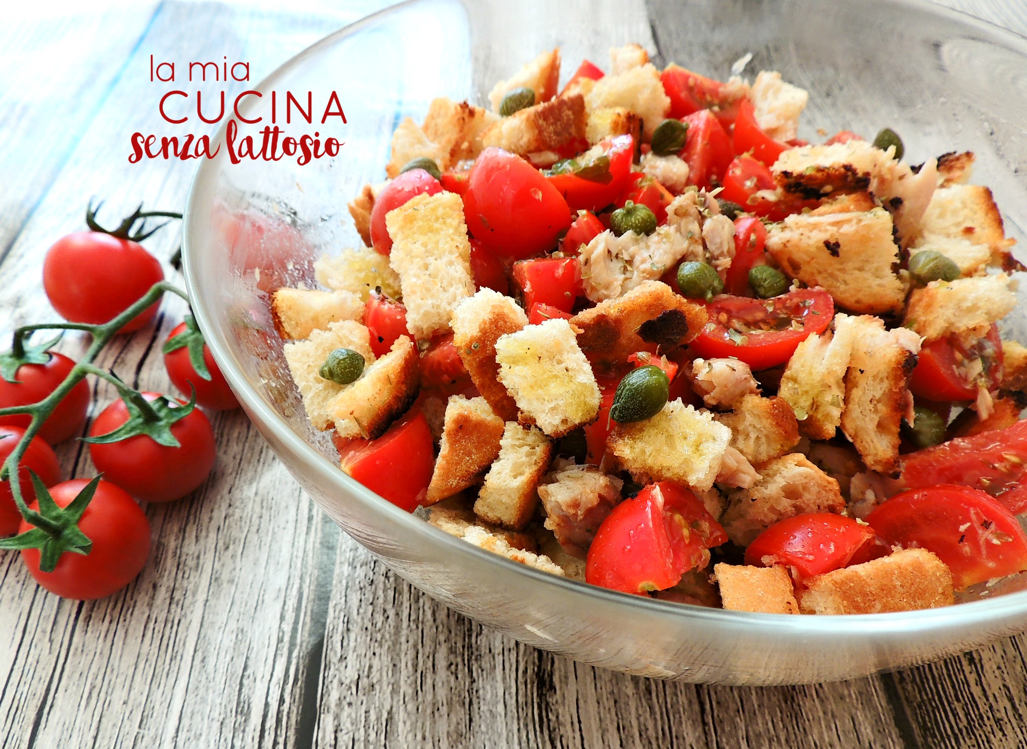 Insalata sgombro capperi e crostini