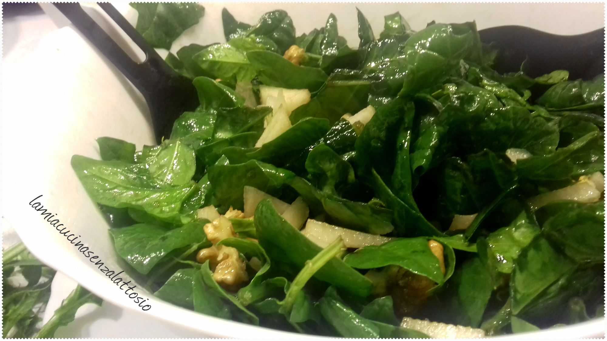 Insalata spinaci, noci e pere