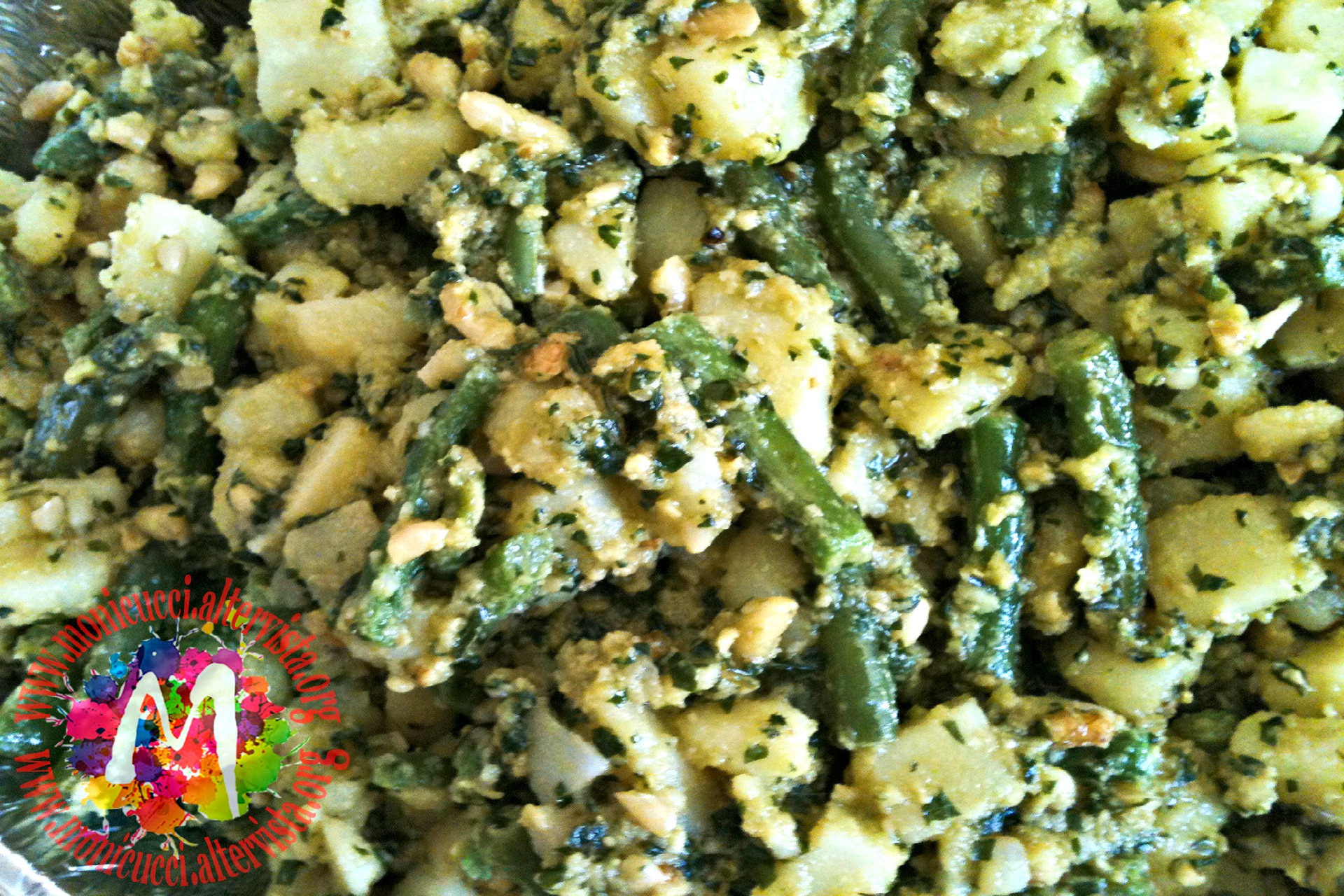Insalata tiepida di patate con pesto di basilico e fagiolini