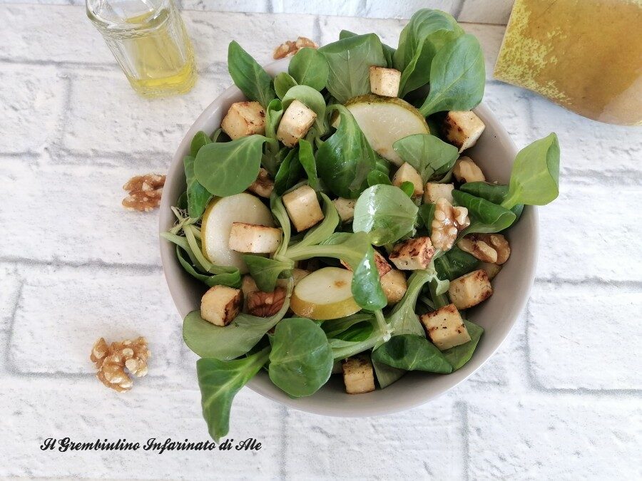 Insalata veg di songino e tofu