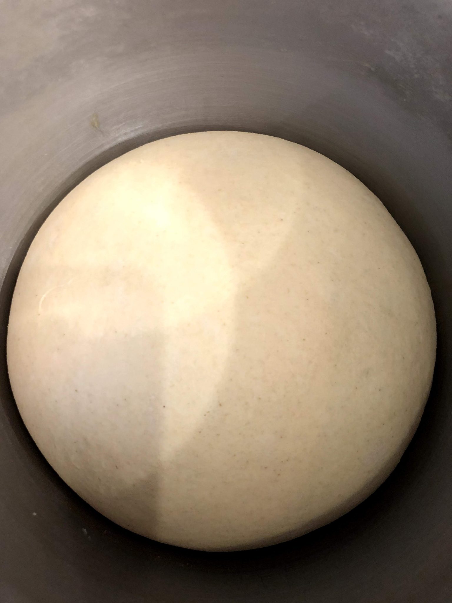 Intreccio salato mortadella e formaggio