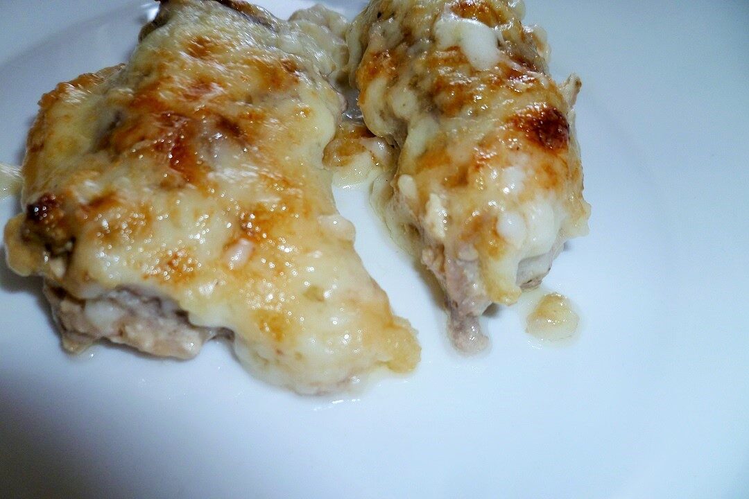 Involtini con ricotta e salsiccia