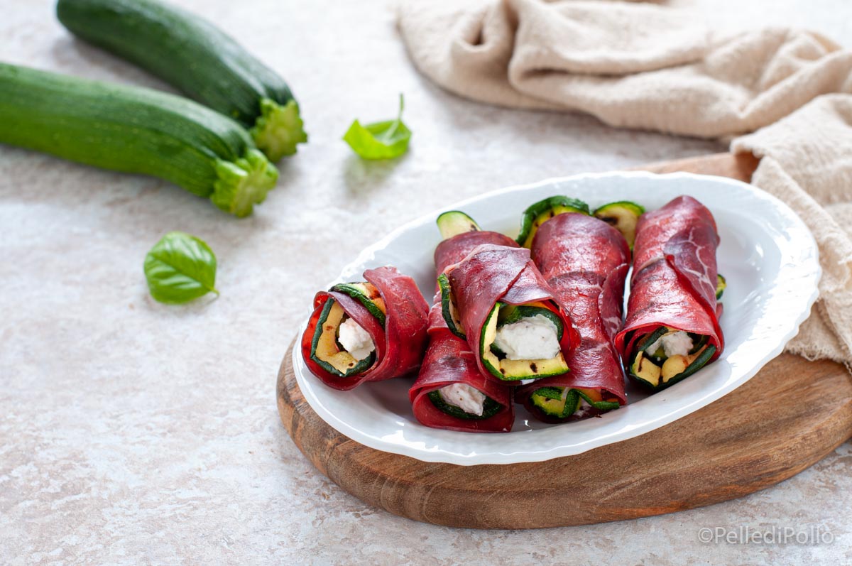 Involtini di bresaola con zucchine e ricotta