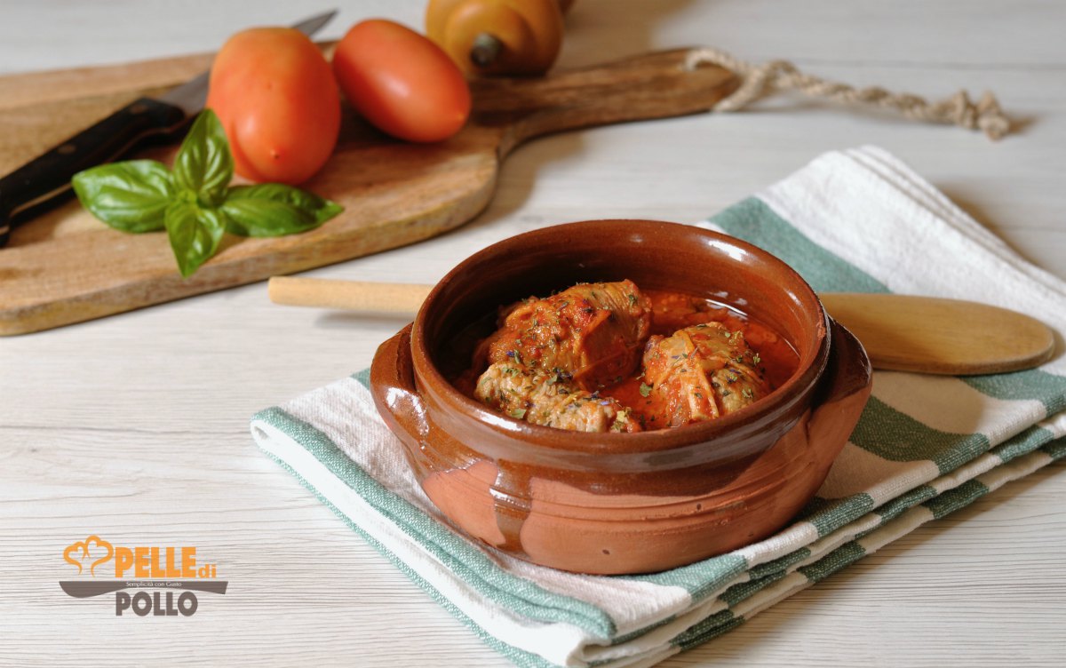 Involtini di carne al sugo di pomodoro