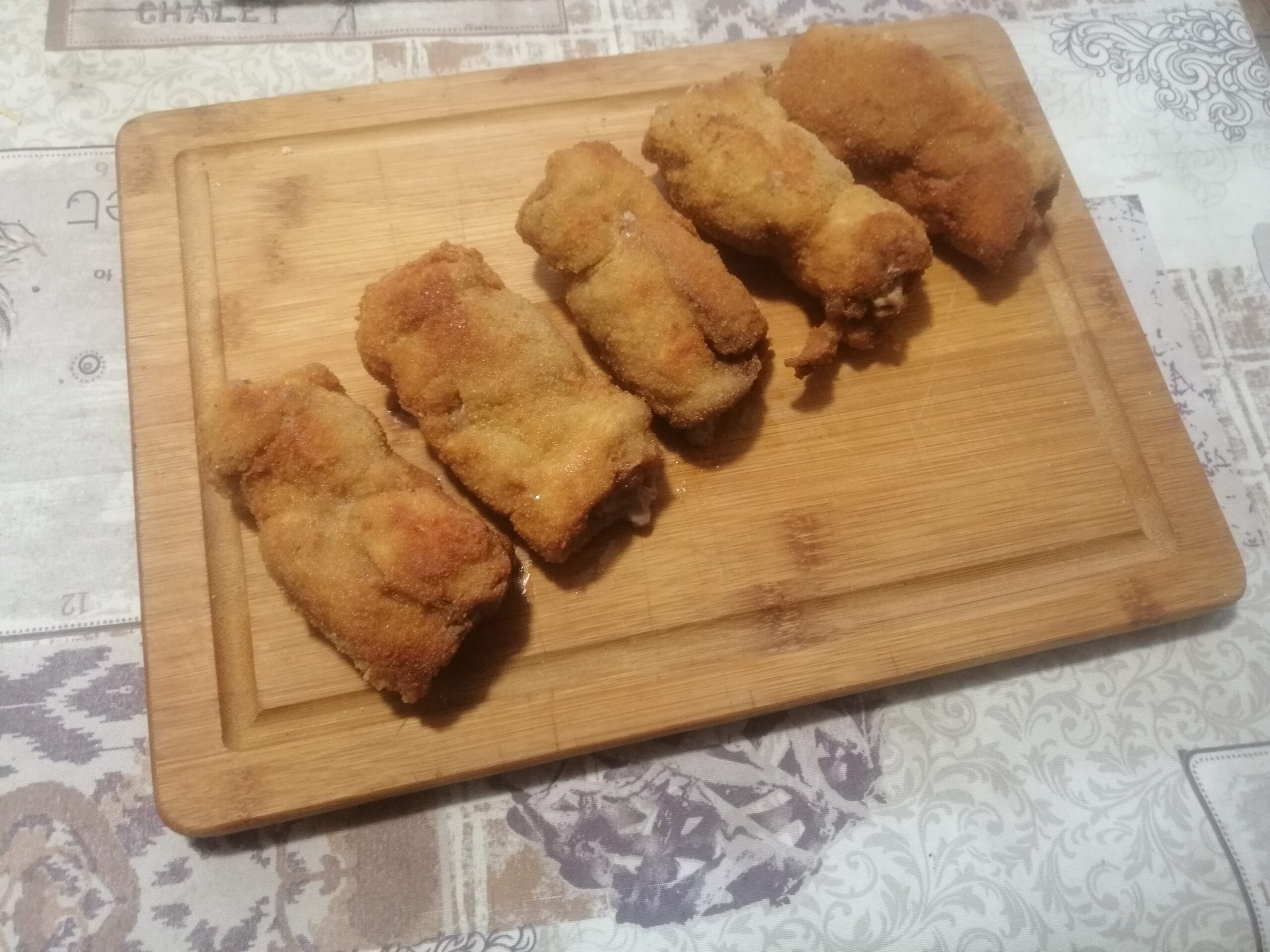 Involtini di carne impanati