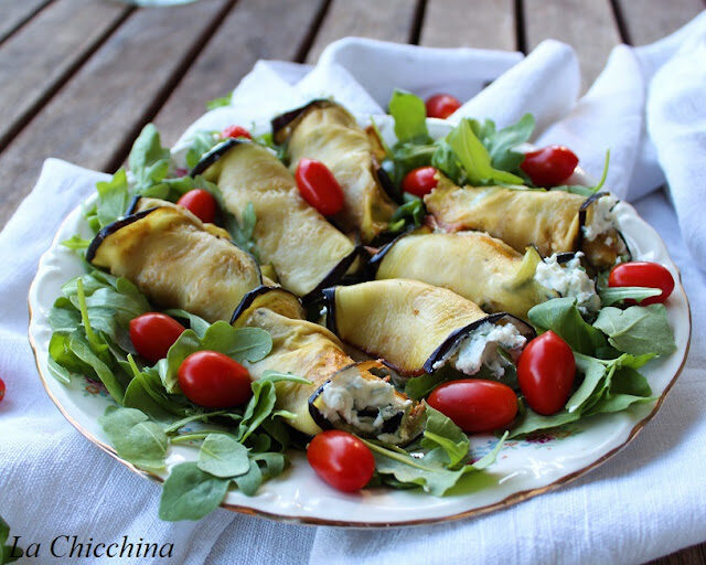 Involtini di melanzana con ricotta alle erbe