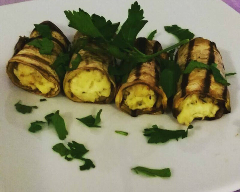 Involtini di melanzana. ricetta vegetariana.
