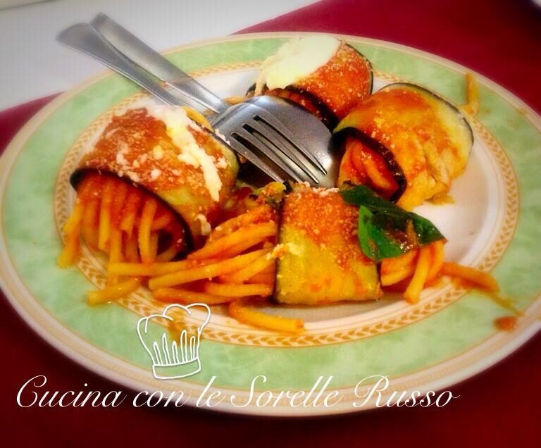 Involtini di melanzane e bucatini
