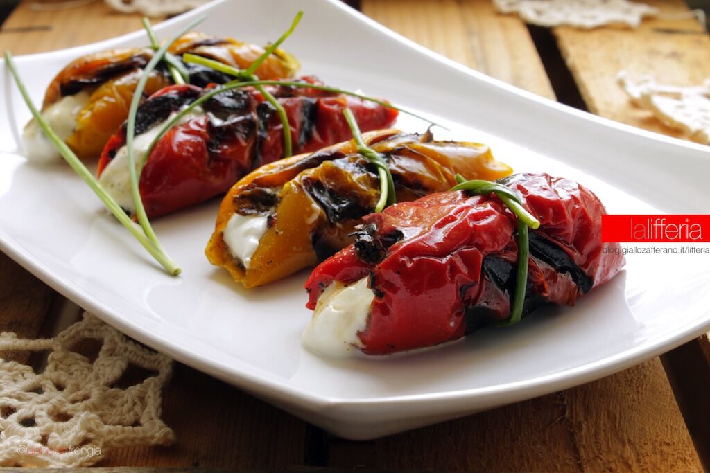 Involtini di peperoni al formaggio