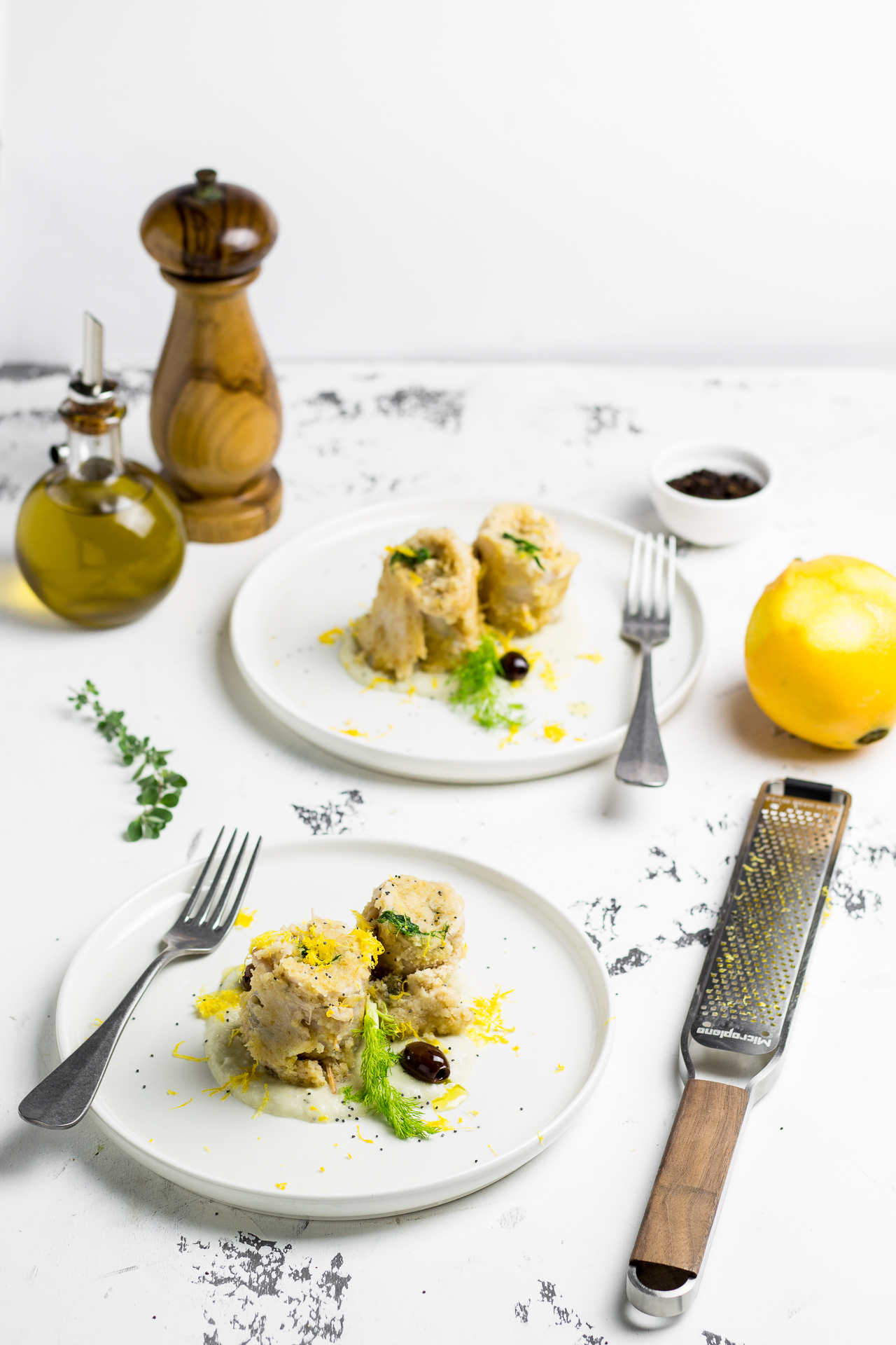 Involtini di pesce all’arancia con olive, capperi e finocchio