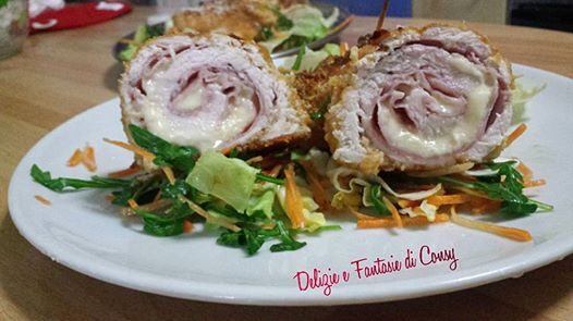 Involtini di petto di pollo con prosciutto cotto