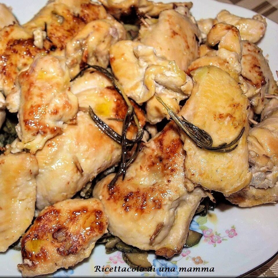 Involtini di petto di pollo con zucchine e stracchino